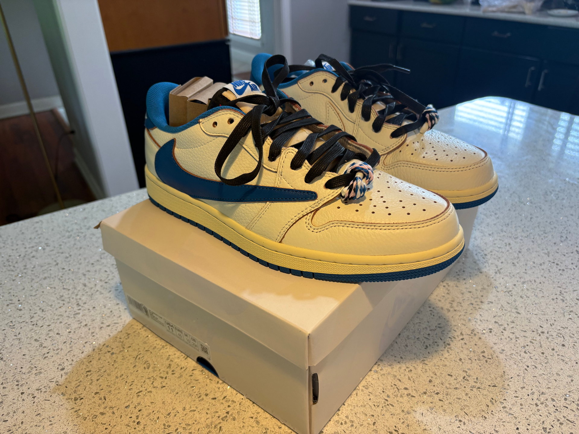 Air Jordan 1 Low OG × Travis Scott — Fragment